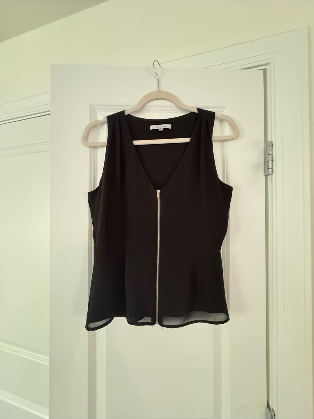 Naked Zebra Black Sleeveless V-Neck Zip-Front Camisole